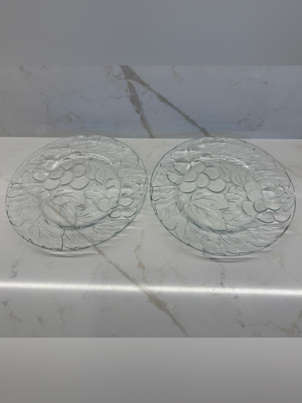Two Vintage KIG Indonesia Grape Textured Serving Plates - Picture 2 of 6